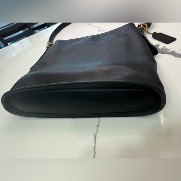 Vintage COACH Equestrian Slim Bucket Bag 9806 Shoulder Old Coach Black Leather - Picture 3 of 7